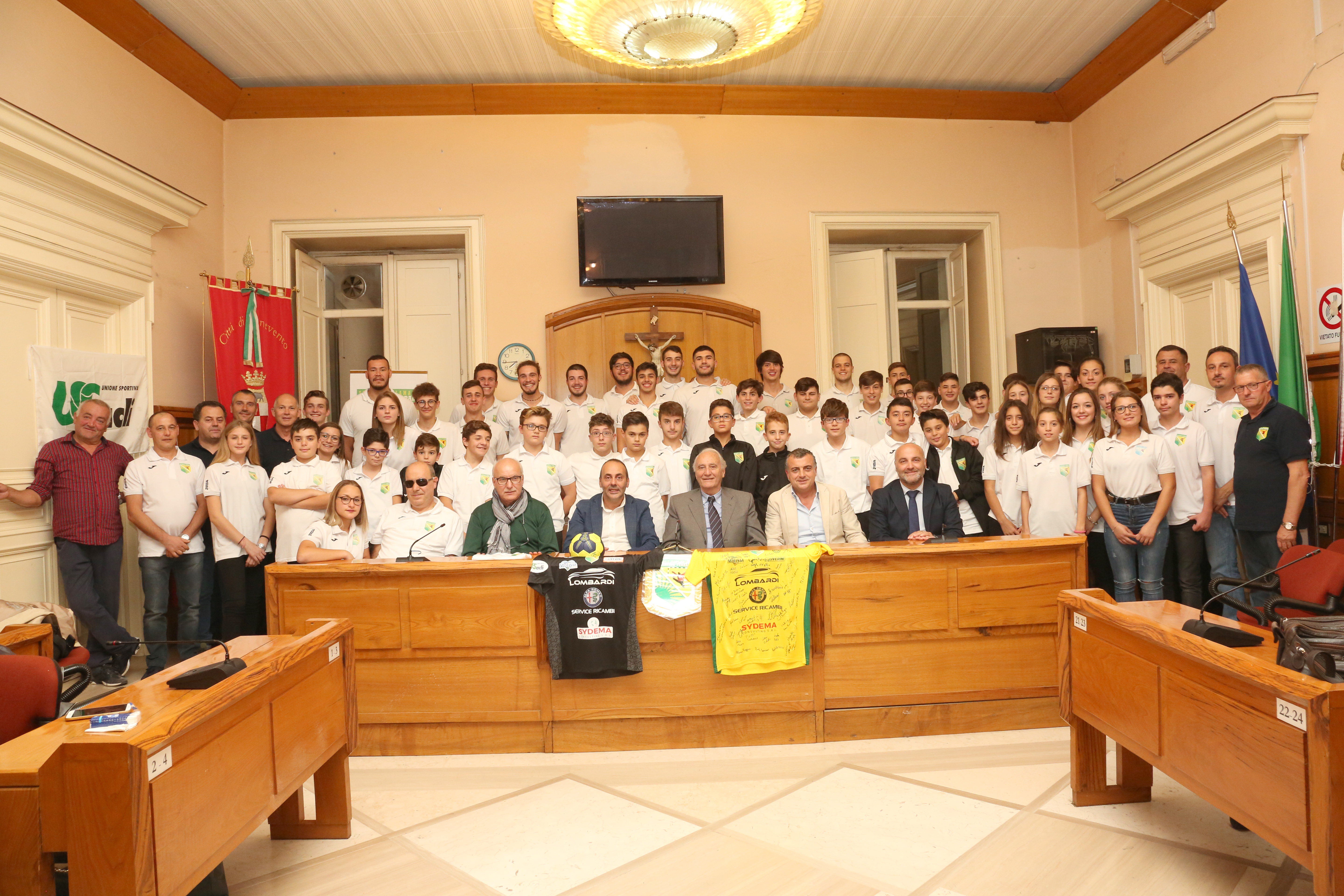 Pallamano “Valentino Ferrara”: la presentazione ufficiale nel Comune