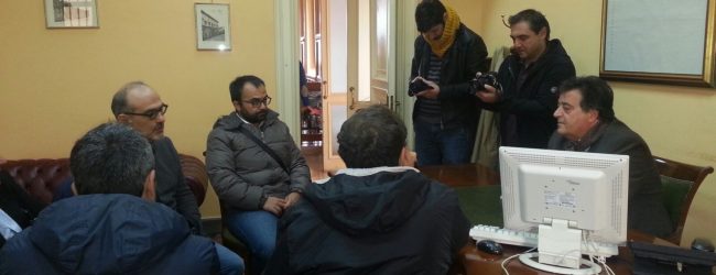 Meetup-De Minico, confronto franco