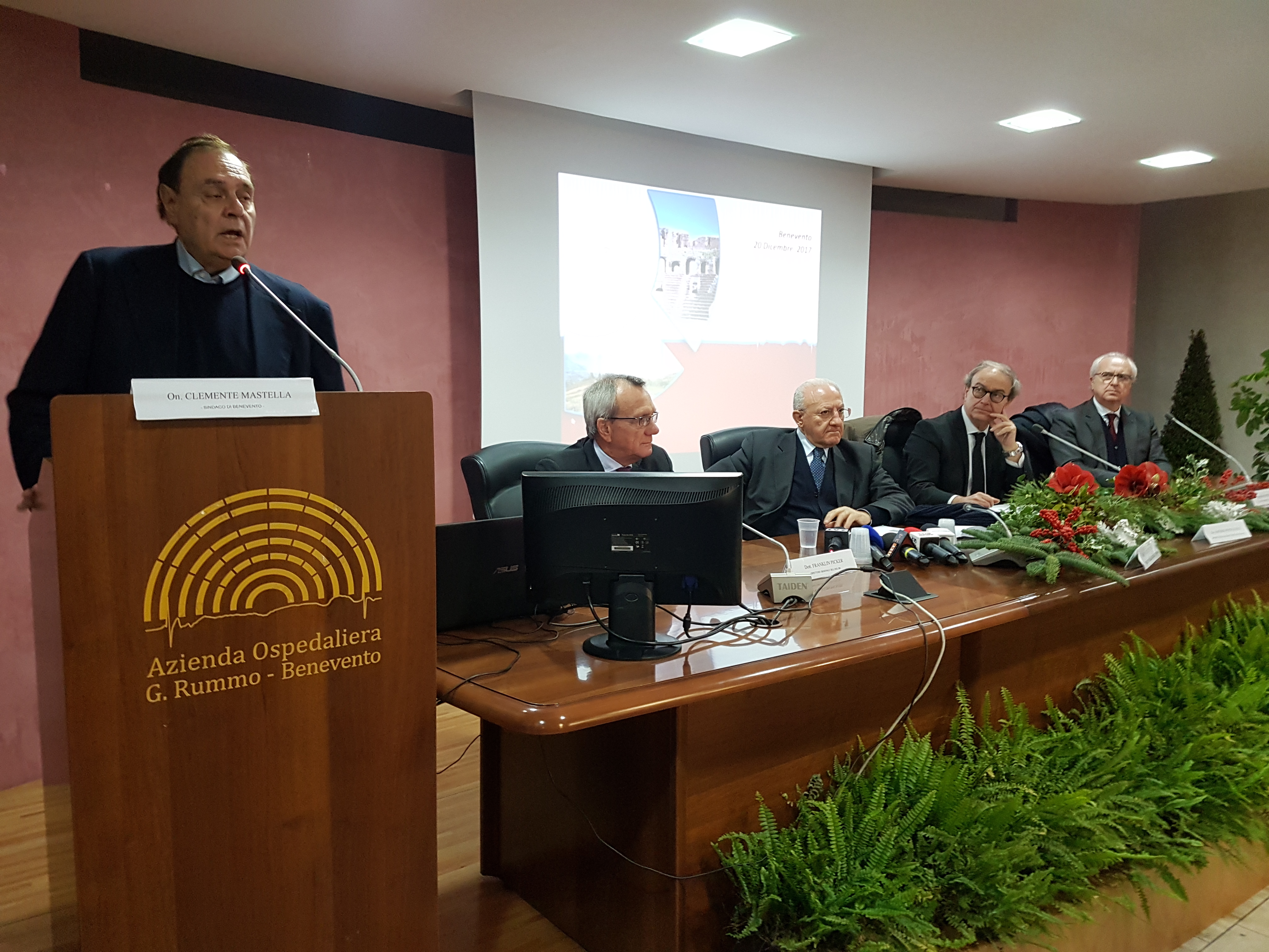 Benevento| Sanità, De Luca alla politica: mai più ingerenze