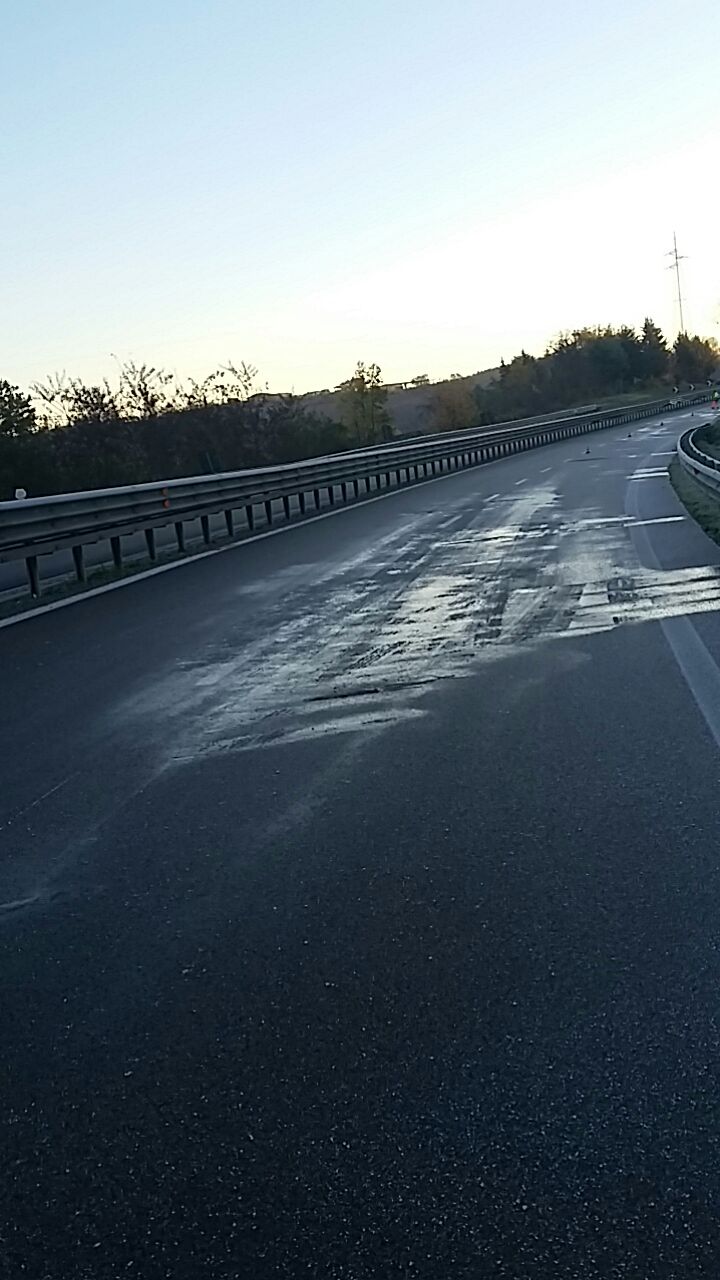 Castel del lago| Sos ghiaccio su strada, giovane ricoverata al Rummo