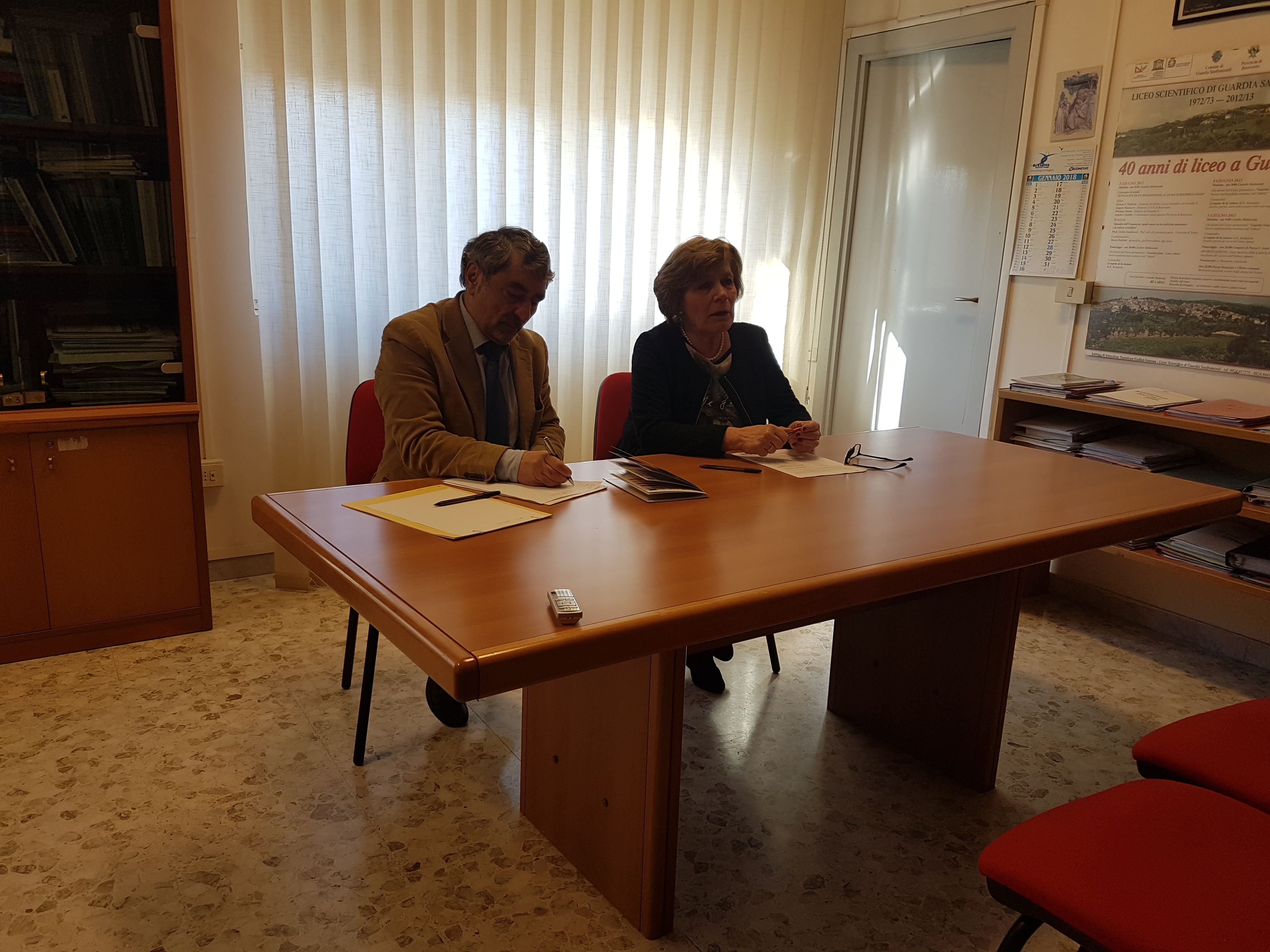 Benevento| Galilei- Vetrone, presentato il “Liceo Breve”. Striscione del CAS