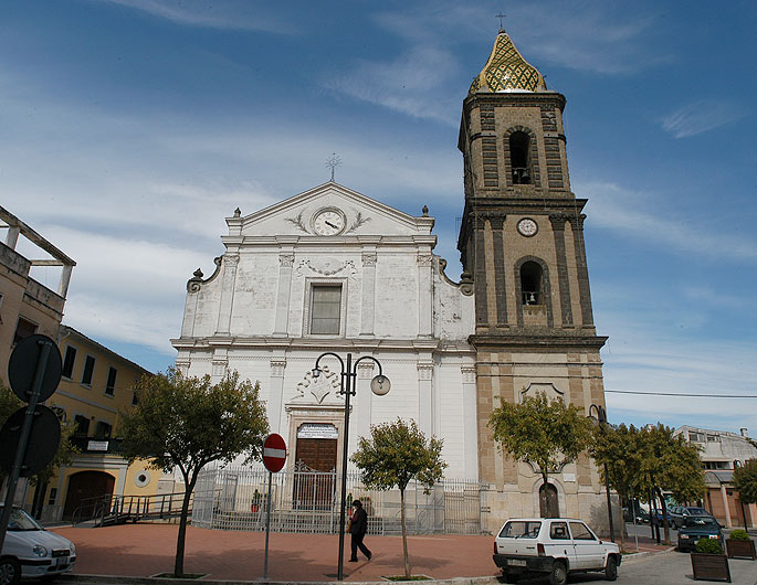 Amorosi| 8 persone aggredite durante una rapina in casa