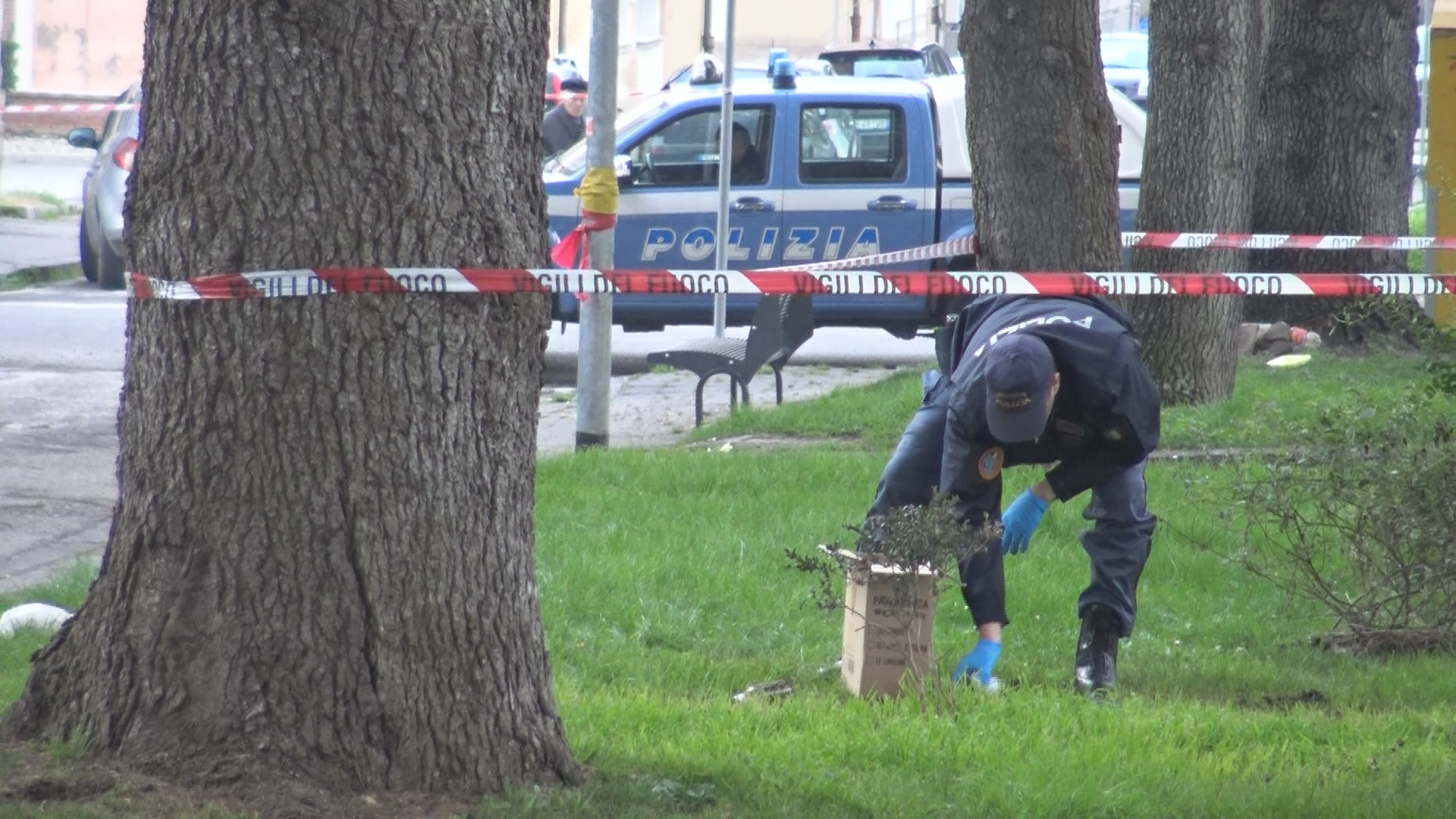 Ritrovato petardo al Rione Libertà/FOTO