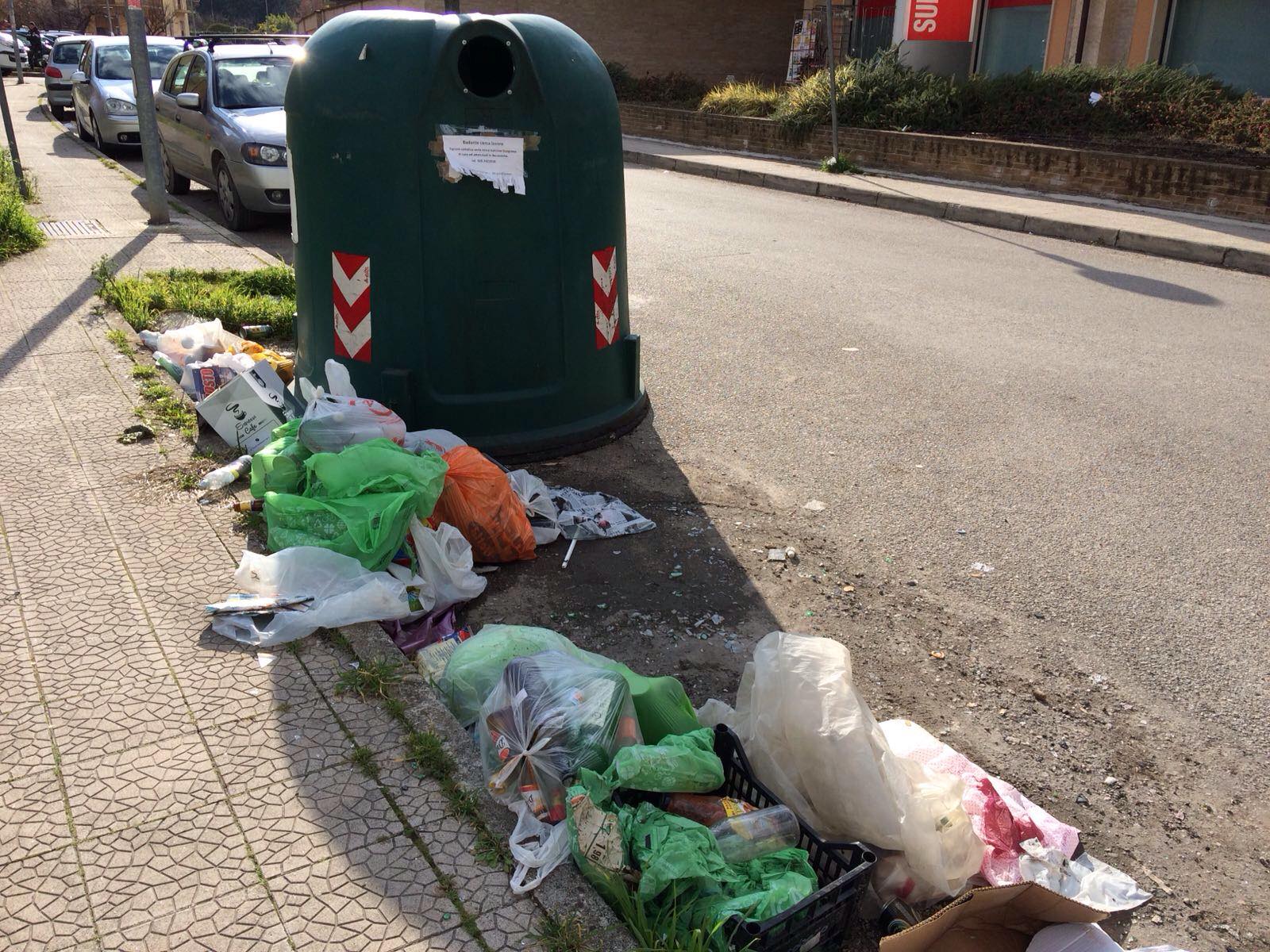 Benevento| Comitato Cappuccini ripulisce la zona: “eliminiamo le campane verdi”