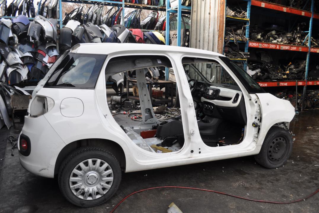 Sant’Agata de’ Goti| Auto rubata a Benevento, ritrovata in un’autodemolizione. Denunciati proprietario e dipendenti