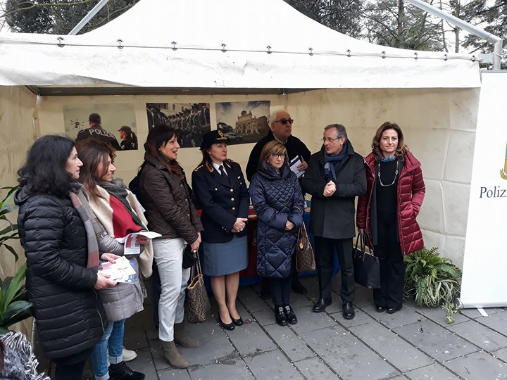 Avellino| Botte: i cittadini collaborino con la polizia