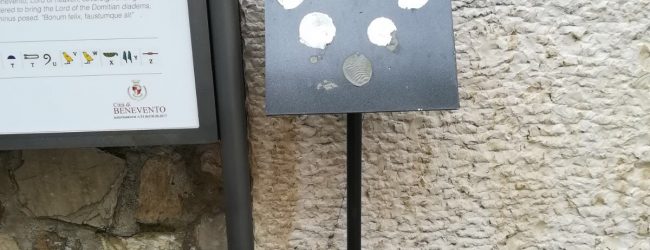 Benevento| Atto vandalico all’Obelisco Iside, Mastella: “ora il colpevole paghi”