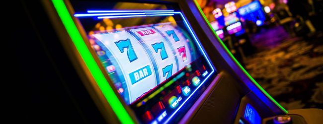 Benevento| Ludopatia, M5S presenta il “Regolamento sale da gioco e giochi leciti”