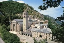 Mercogliano| Furto al Museo del Santuario di Montevergine, rubati alcuni gioielli della Madonna
