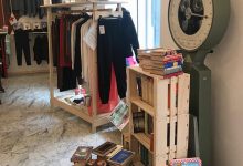 Benevento| Al Charity Shop si distribuiscono vestiti ai piu’ bisognosi