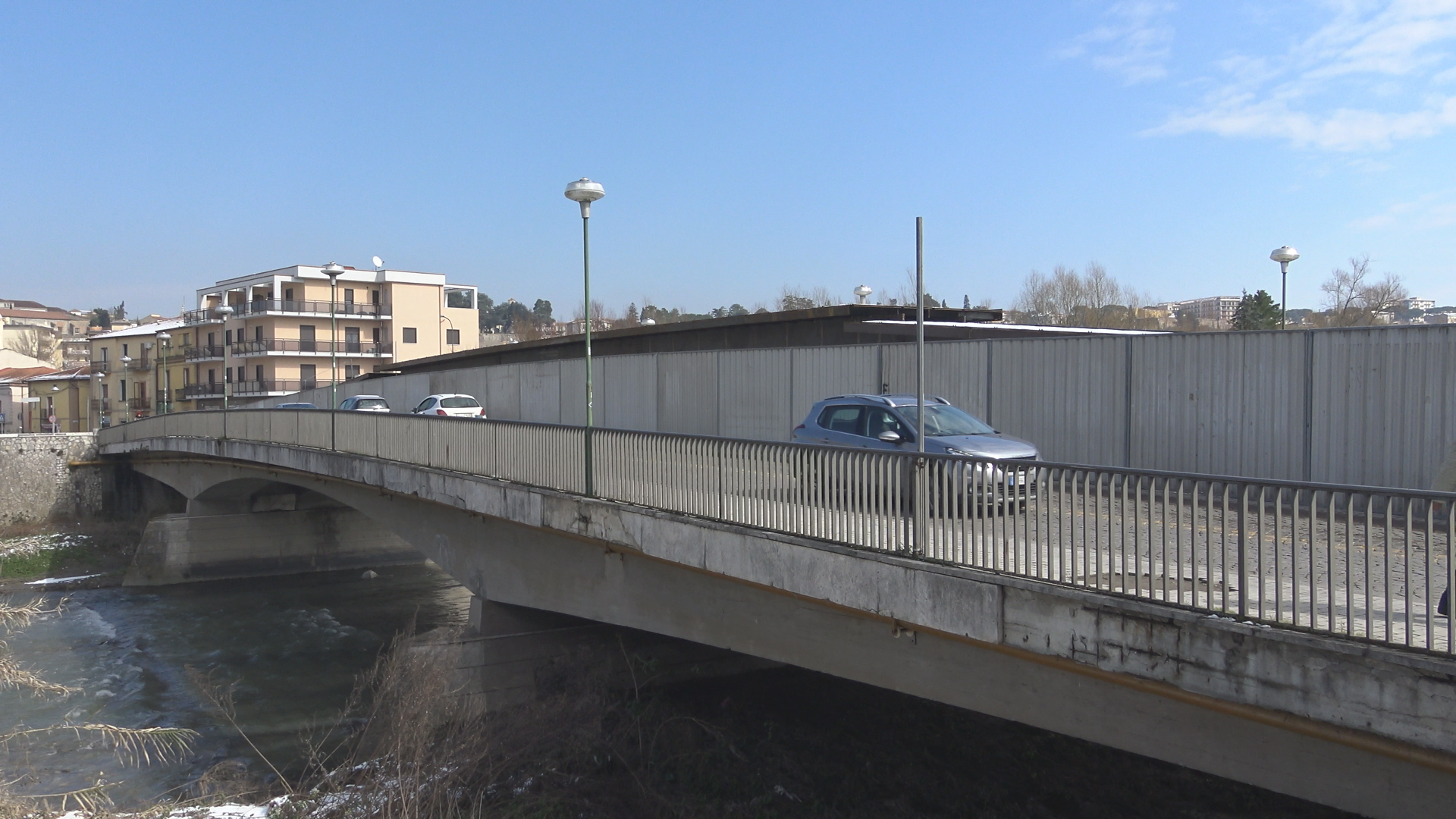 Benevento| Chiusura parziale del ponte fiume Sabato, è caos