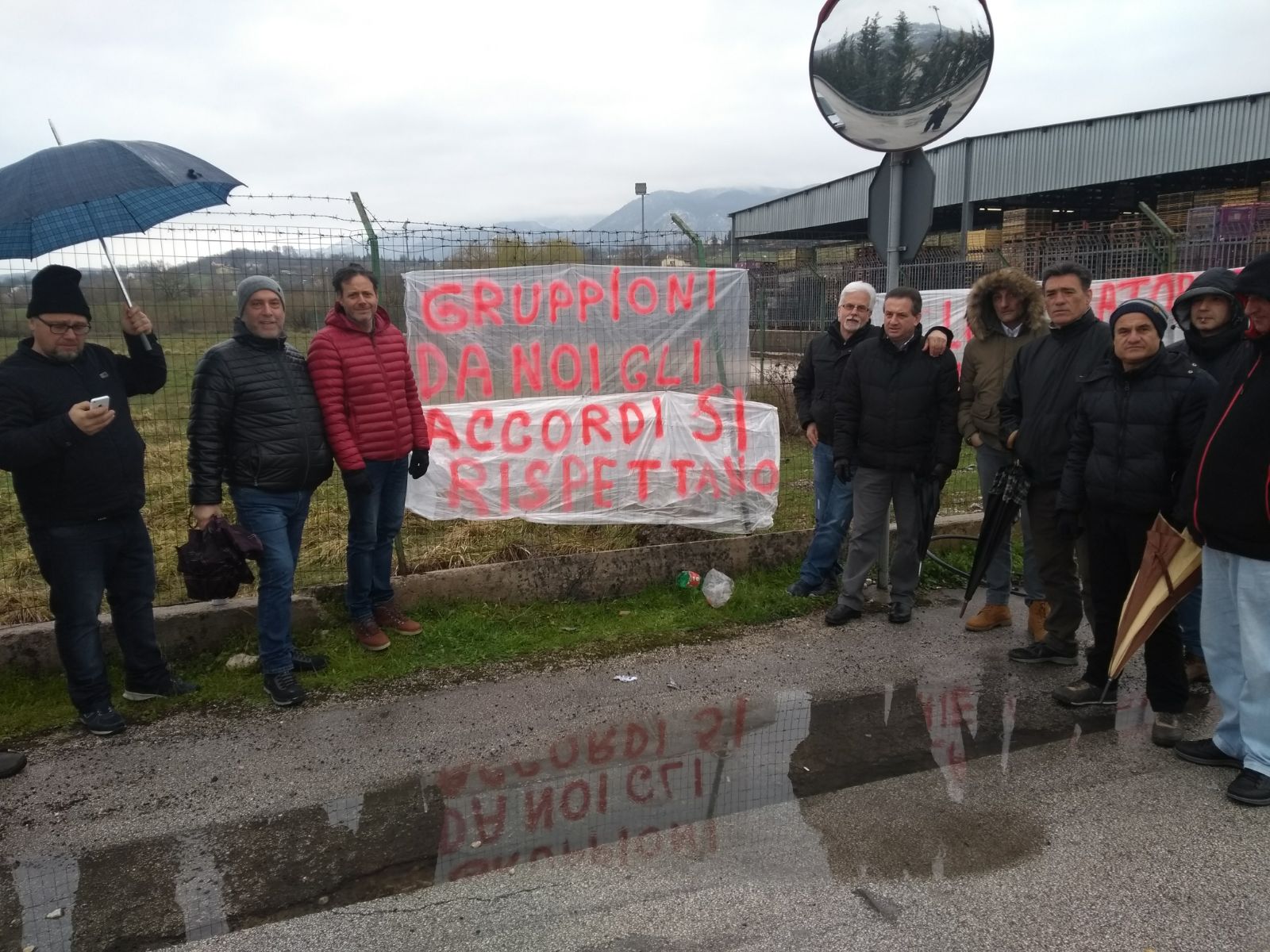 Nusco| Ex Almec: sit-in dei lavoratori contro il piano Sirpress