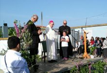 Sassinoro| Arcivescovo Accrocca visita presidio contro impianto compostaggio