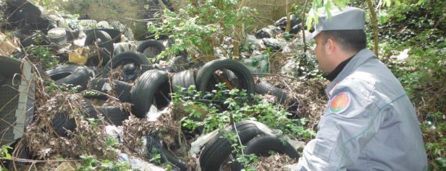 Castelfranco in Miscano| Pneumatici e rifiuti: sigilli ad una discarica abusiva