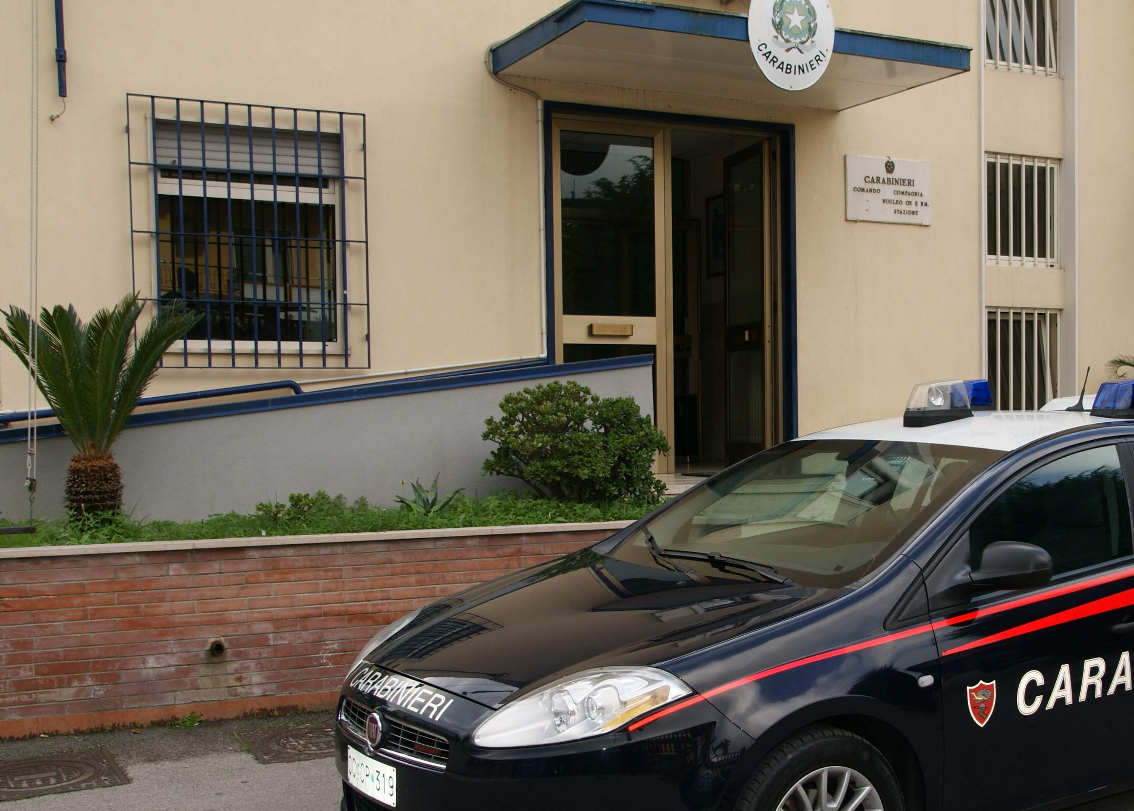 Forino| Si barrica in casa in stato di agitazione, il negoziatore dei carabinieri lo convince ad aprire