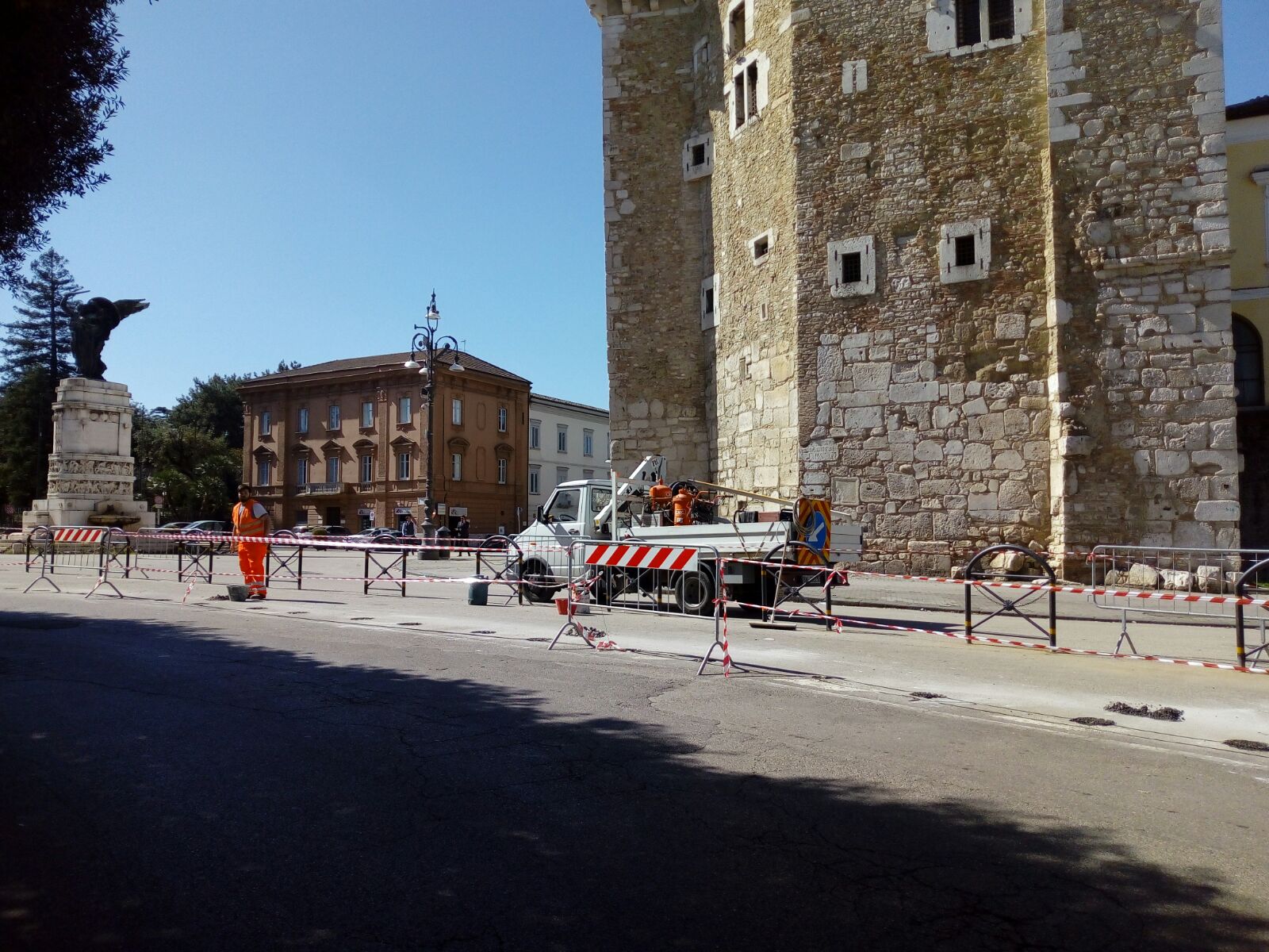 Benevento| Nuovo look per piazza Castello, commercianti e residenti soddisfatti