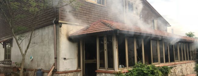 Incendio in un’abitazione. Muore una donna