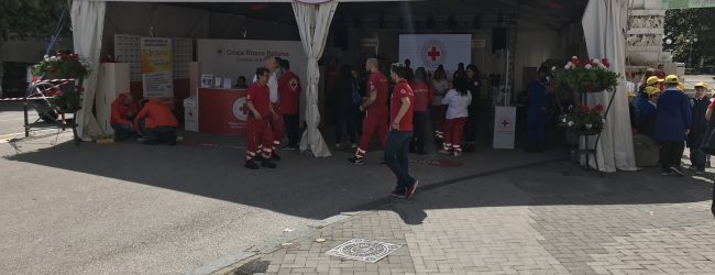 Croce rossa, un week end in Piazza Castello