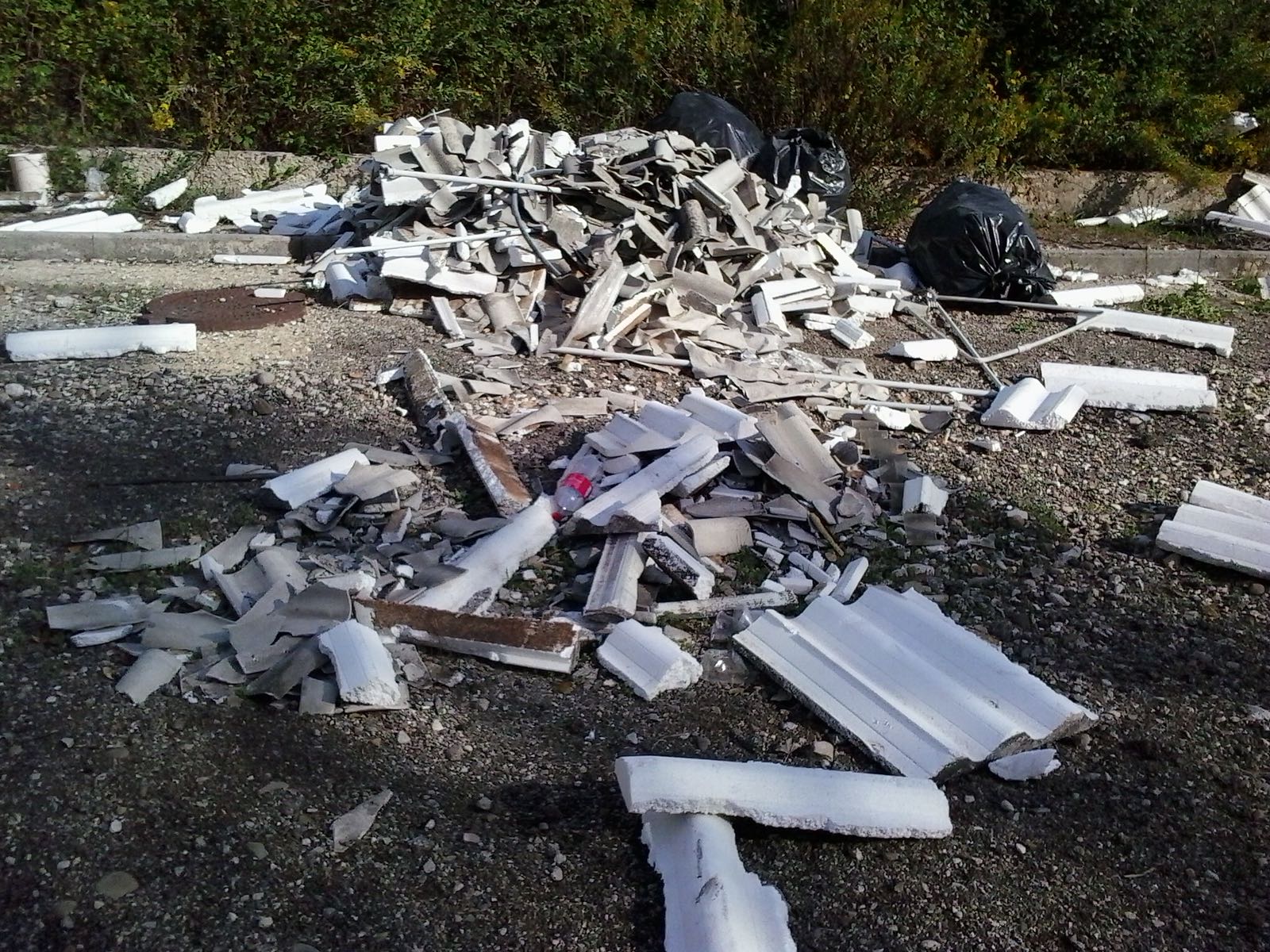 Ceppaloni| Discarica a cielo aperto, la denuncia del Comitato Cittadinanza Attiva