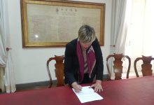 Benevento| Anna Orlando assessore, la firma in sala giunta