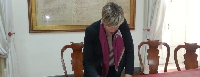 Benevento| Anna Orlando assessore, la firma in sala giunta