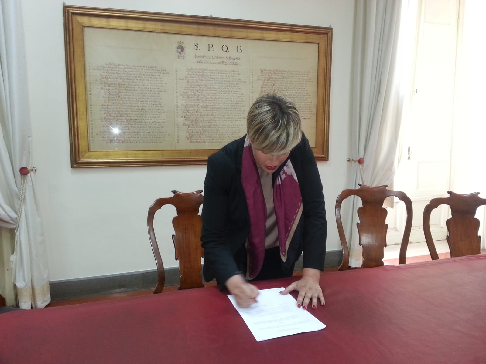 Benevento| Anna Orlando assessore, la firma in sala giunta
