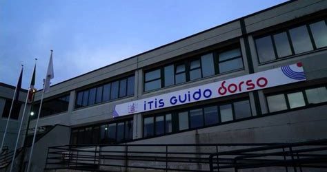 Avellino| Itis Dorso, il professore lo rimprovera e lo studente lo colpisce