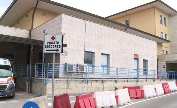 Avellino| Anziana ricoverata al Pronto Soccorso del Moscati muore sulla barella, familiari informati con un giorno di ritardo