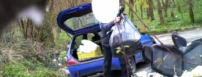 Avellino| Rifiuti abbandonati in strada, 40 multe in pochi giorni