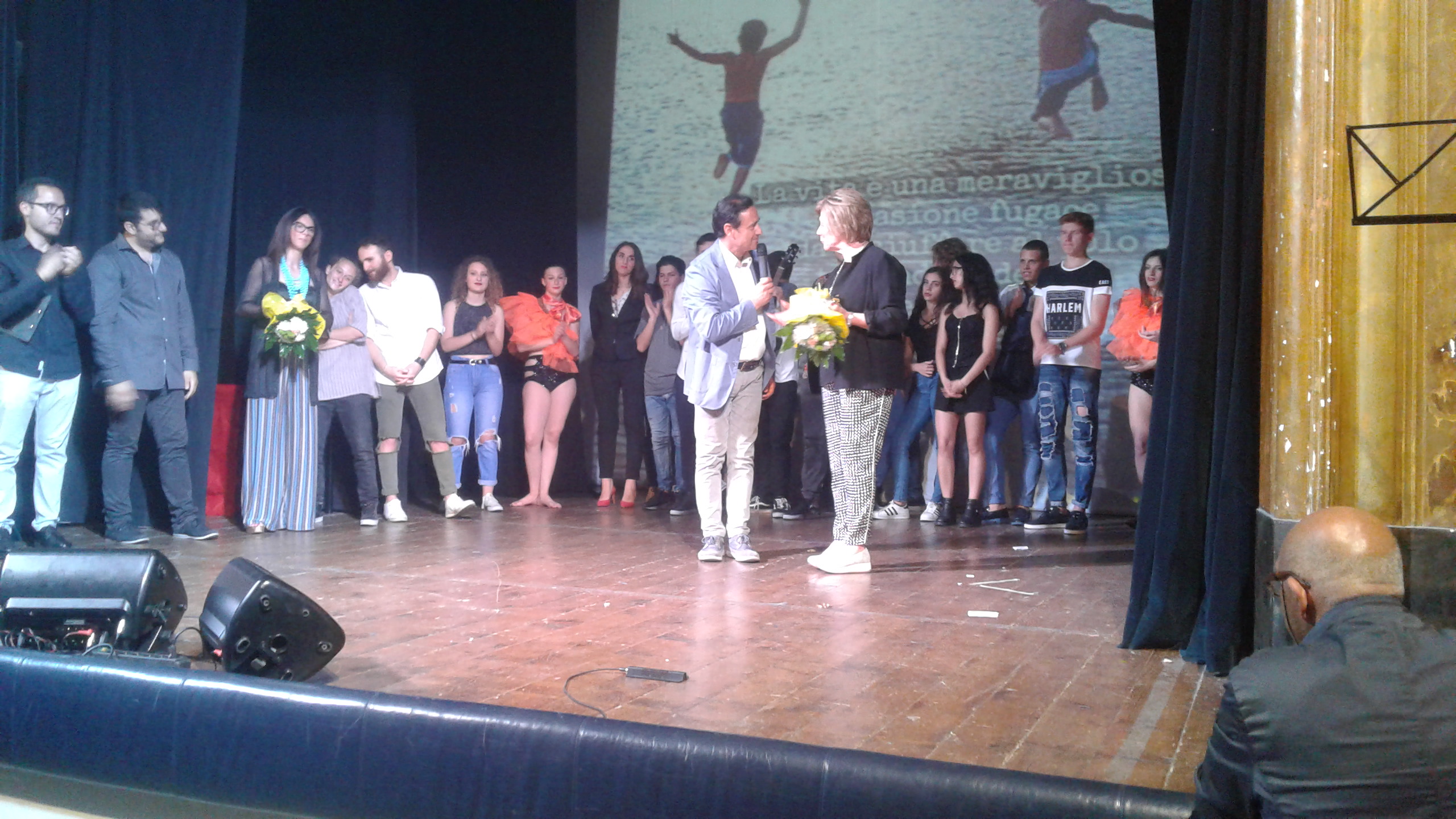 Benevento| Al De Simone spettacolo di fine anno “Al passo con i tempi”