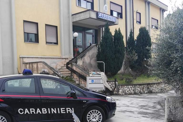Montoro| Annuncia il suicidio su WhatsApp, salvata dai carabinieri