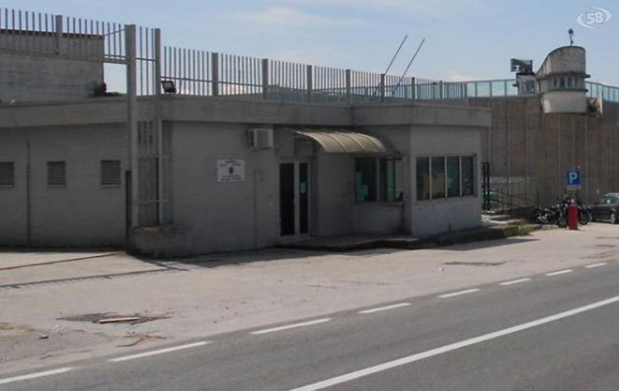 Serino| Agente di polizia penitenziaria in servizio ad Ariano si uccide nella sua abitazione