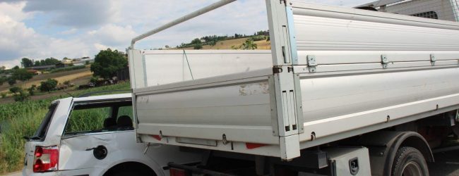 Benevento| Furgone contro camion sulla S.S90,nessun ferito