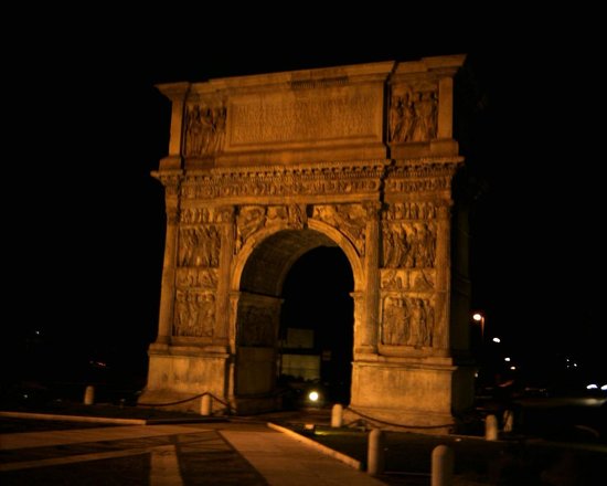 Benevento| Movida e musica nei locali. Emanata ordinanza per il centro storico