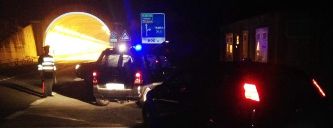 Teora| Ladri in fuga, i carabinieri recuperano auto rubata e attrezzi da scasso