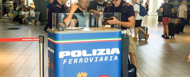 Benevento| Flash mob Polizia, controlli simultanei nelle stazioni della Campania