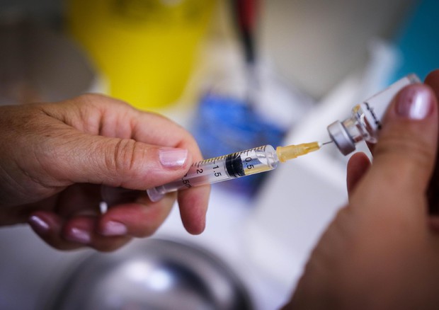 Vaccini: per l’iscrizione a scuola basta l’autocertificazione