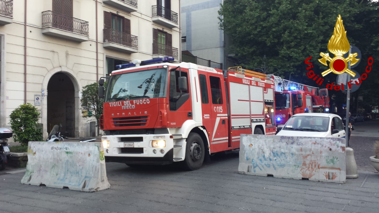 Avellino| Contatori in corto circuito, fumo e fiamme in un palazzo del corso