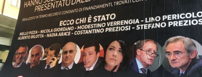 Avellino| Realizzati i manifesti contro i consiglieri oppositori, pronta la denuncia