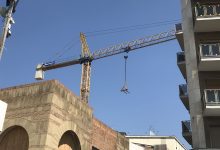 Benevento| Gru di Piazza Duomo, Mastella ordina la rimozione