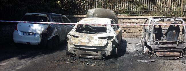 Avellino| In fiamme l’auto di Morano e due vetture vicine: è un atto intimidatorio