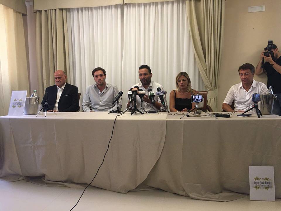 Avellino, presentati direttore sportivo e allenatore. De Cesare: “Il nostro obiettivo? Operare con regolarità”