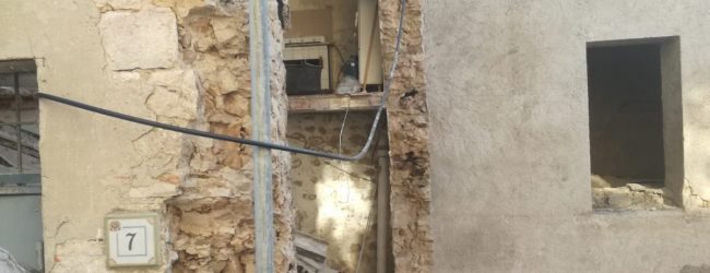 Fragneto Monforte| Crolla parete esterna di una abitazione disabitata