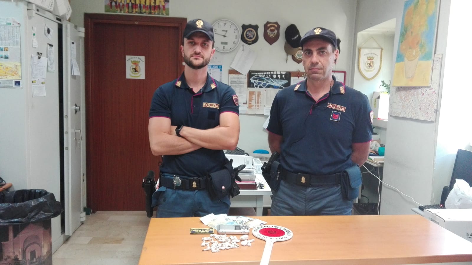 Benevento| Droga nel deposito del bar: tre persone arrestate dalla Polizia