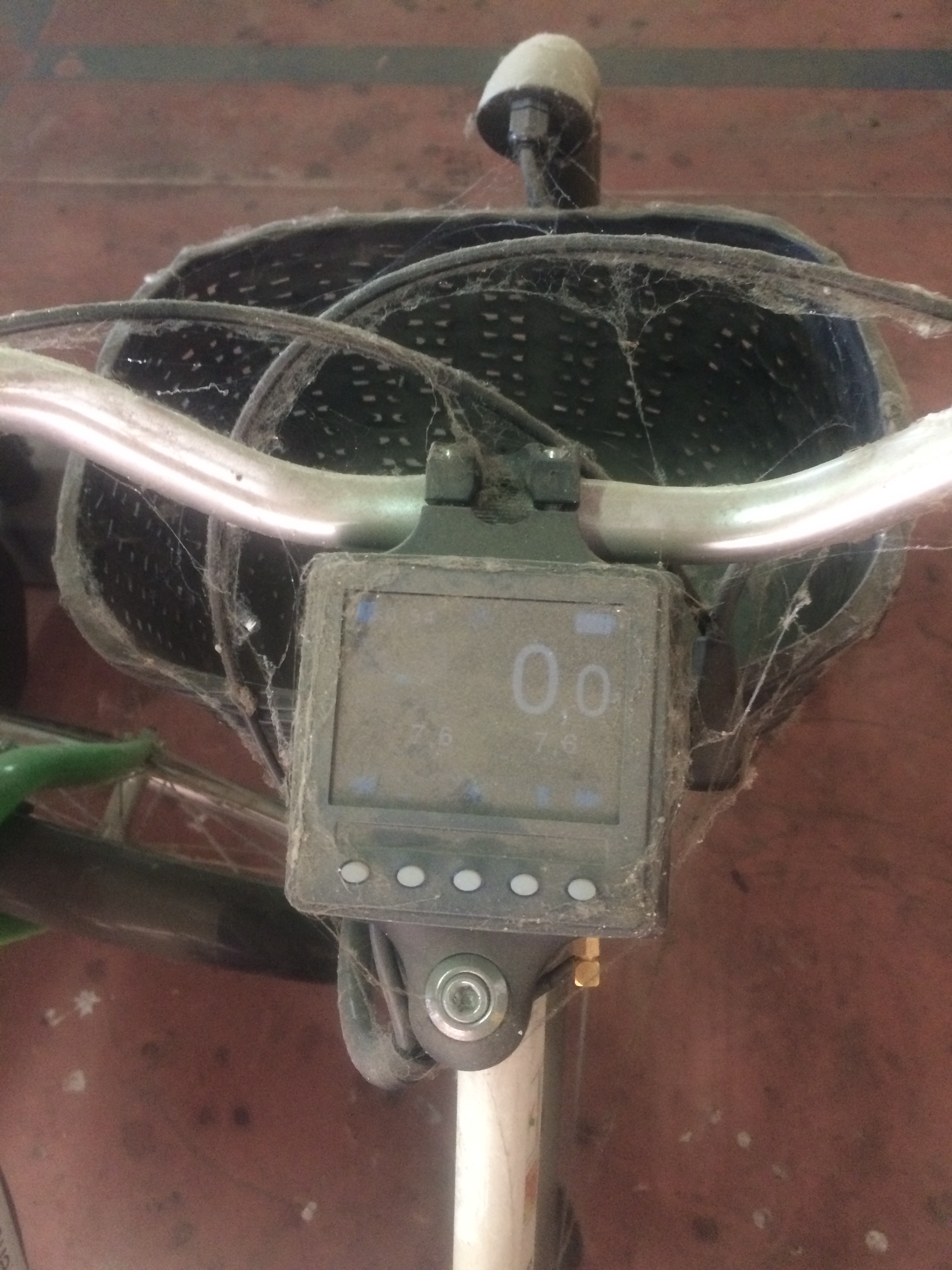 Benevento| Le E-BIKE0 restano abbandonate e impolverate. La denuncia di Picone