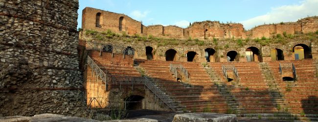 Riapre giovedi’ 29 aprile 2021 “O’ cunto e Manfredi”al Teatro Romano di Benevento