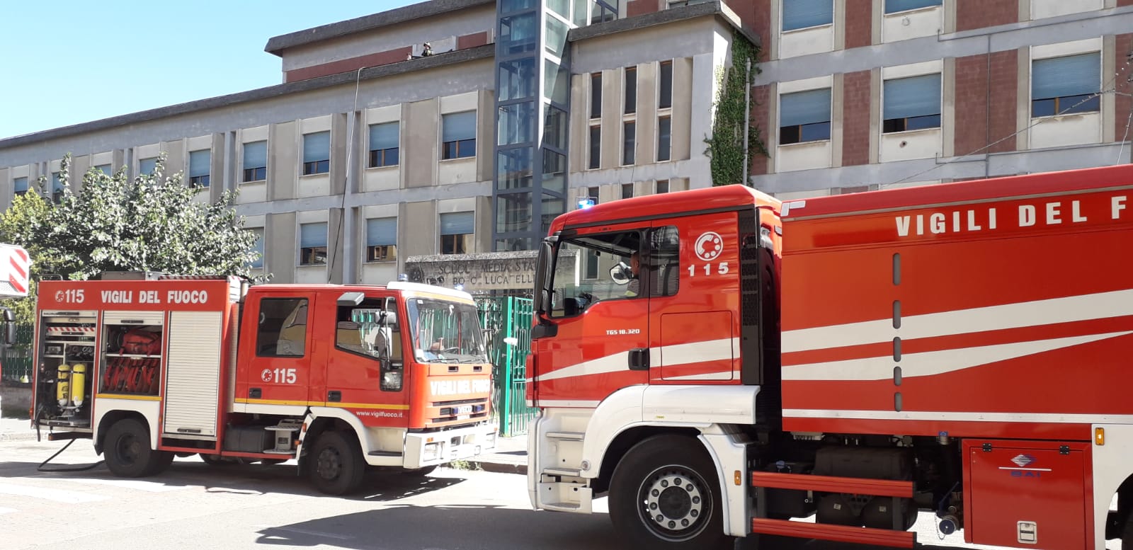 Benevento| Incendio alla Bosco Lucarelli del Rione Libertà