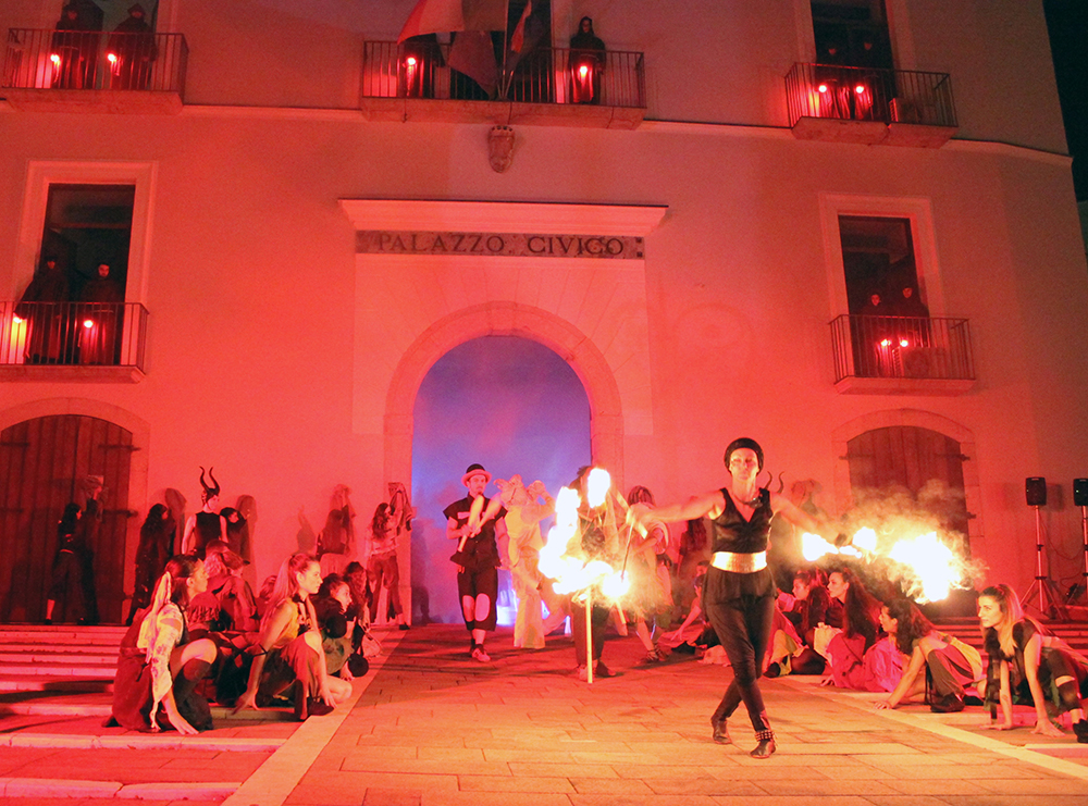 Atripalda| Giullarte, domani il gran finale con spettacoli e artisti di strada