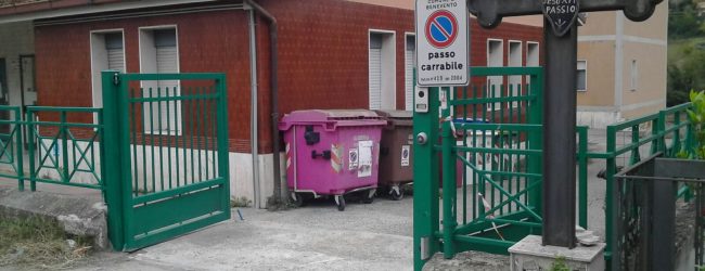 Benevento| Scuola “San Pio”, ritorna il cancello e.. l’asfalto