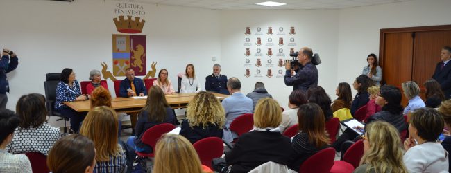 La Polizia di Stato in dialogo con gli studenti di Morcone sui temi del cyberbullismo e della legalità